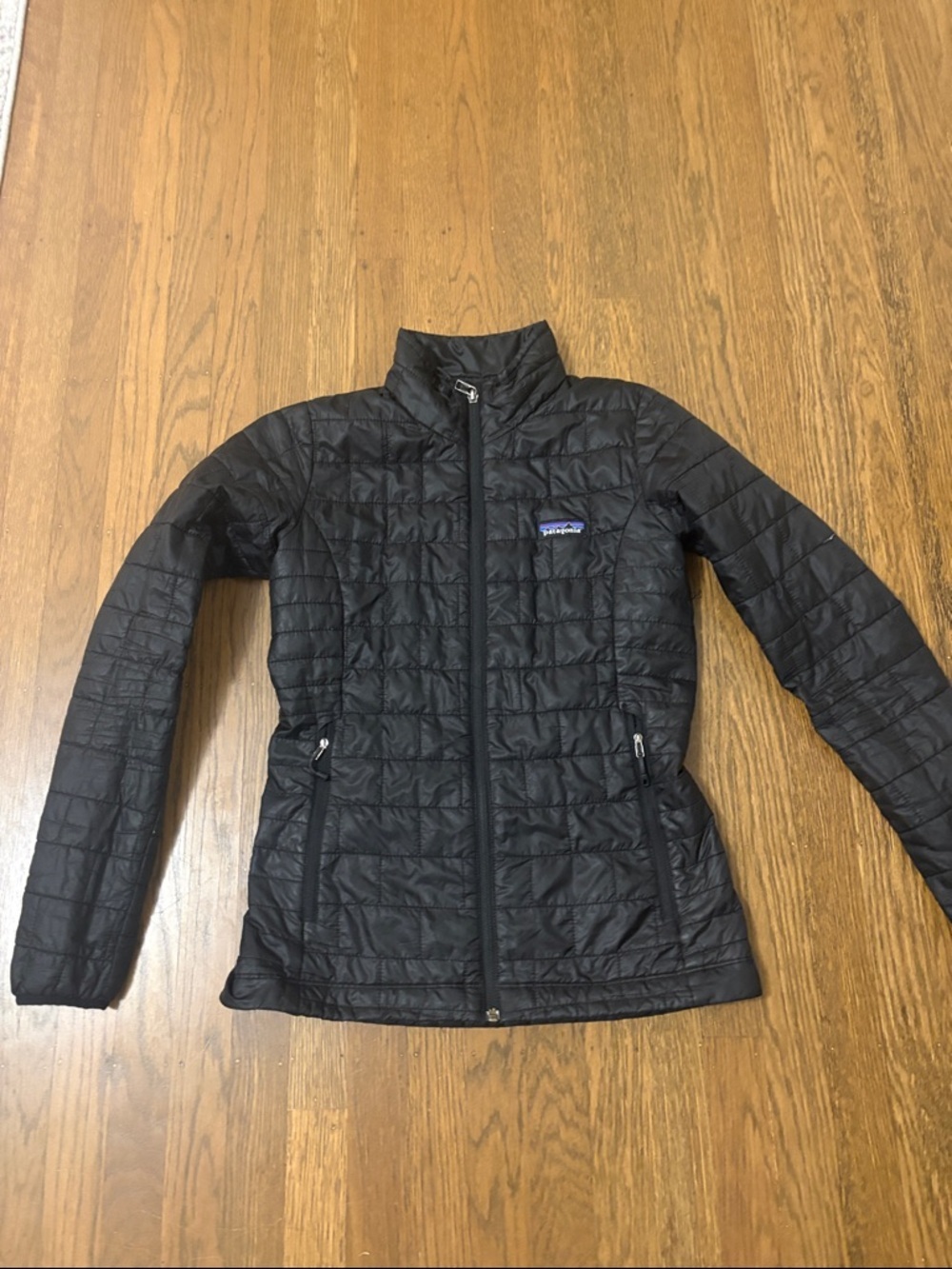Patagonia Women's Black Quilted nano puff jacket size xs